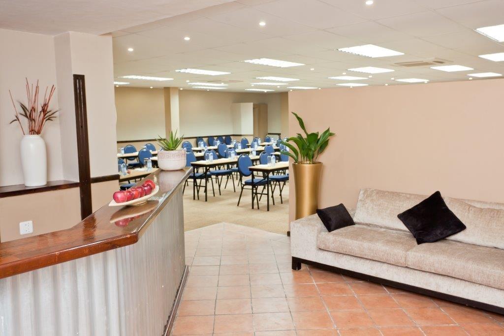 Oudtshoorn Inn Hotel Ngoại thất bức ảnh