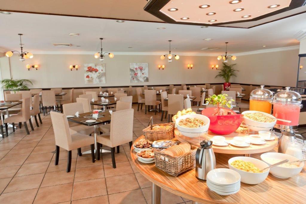 Oudtshoorn Inn Hotel Ngoại thất bức ảnh