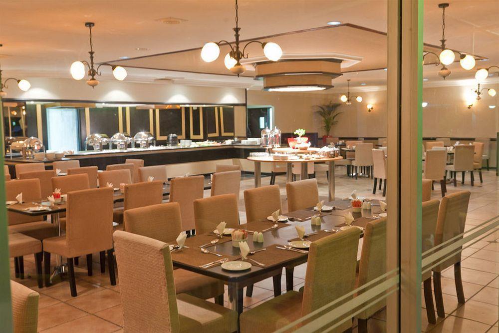 Oudtshoorn Inn Hotel Ngoại thất bức ảnh
