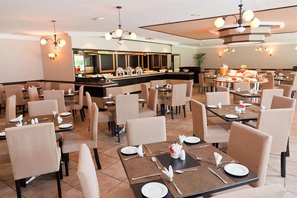 Oudtshoorn Inn Hotel Ngoại thất bức ảnh