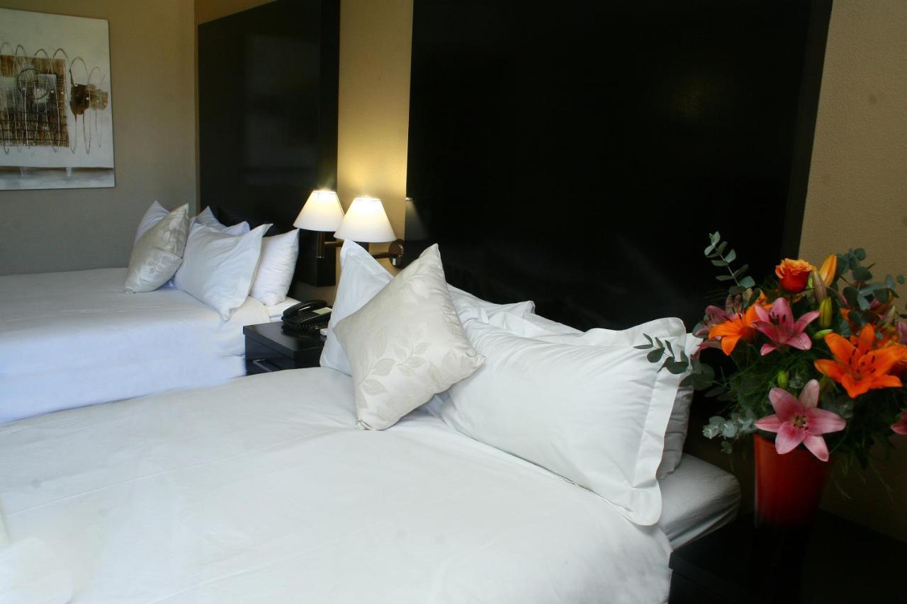 Oudtshoorn Inn Hotel Ngoại thất bức ảnh